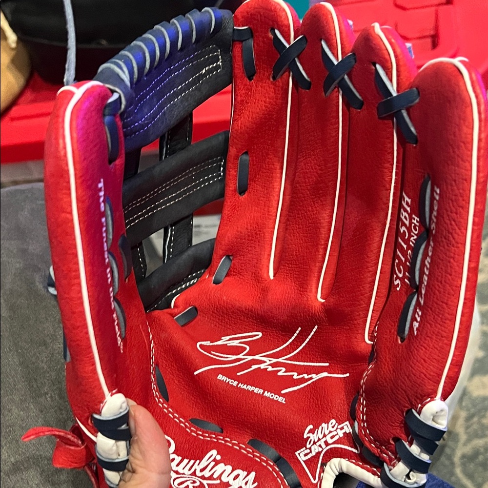 Rawlings 11.5" Youth Sure Catch Bryce Harper Model baseball glove. Size: 11.5